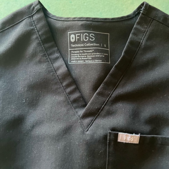 2 Figs Catarina Scrub Tops - Picture 6 of 7